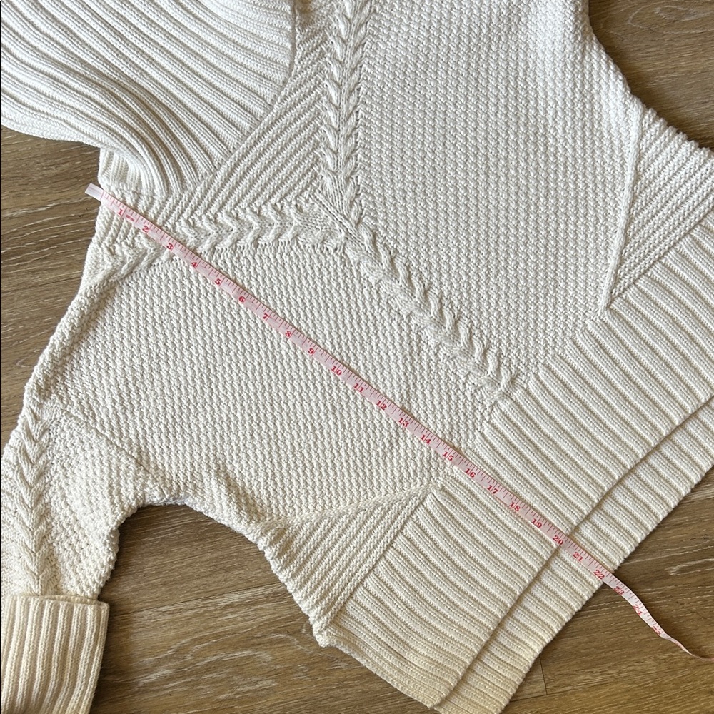 Elegant Rachel Ashwell Cozy Cotton Cream Cable Knit Turtleneck Sweater - Picture 11 of 13
